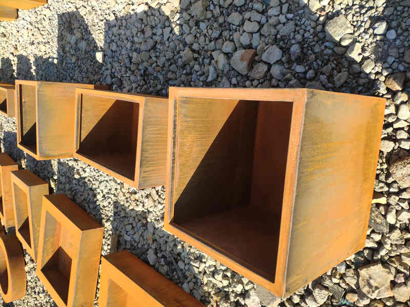 <h3>Corten Steel Planter Boxes: 3 Things You Should Know About </h3>
